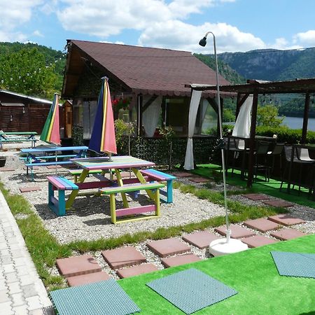 Clisura Dunarii Casutele Danca Ogradina Екстериор снимка