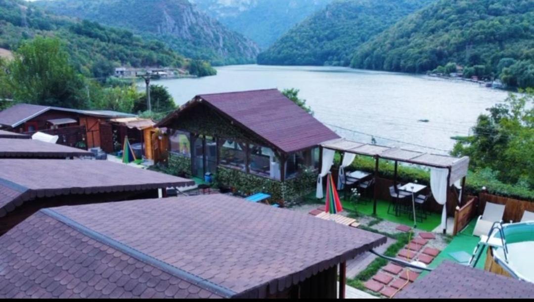 Clisura Dunarii Casutele Danca Ogradina Екстериор снимка