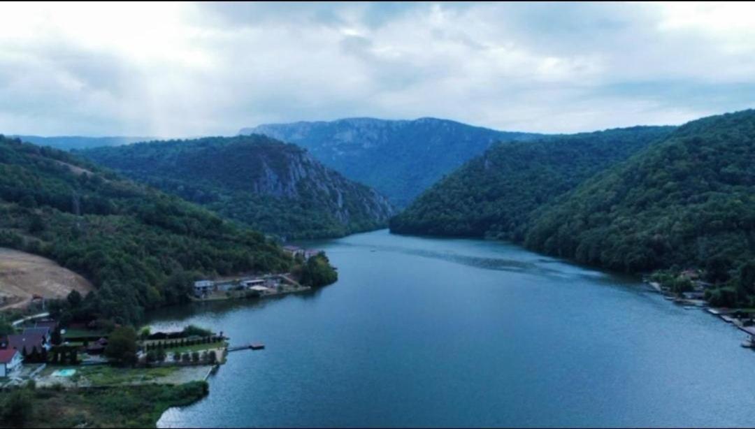 Clisura Dunarii Casutele Danca Ogradina Екстериор снимка