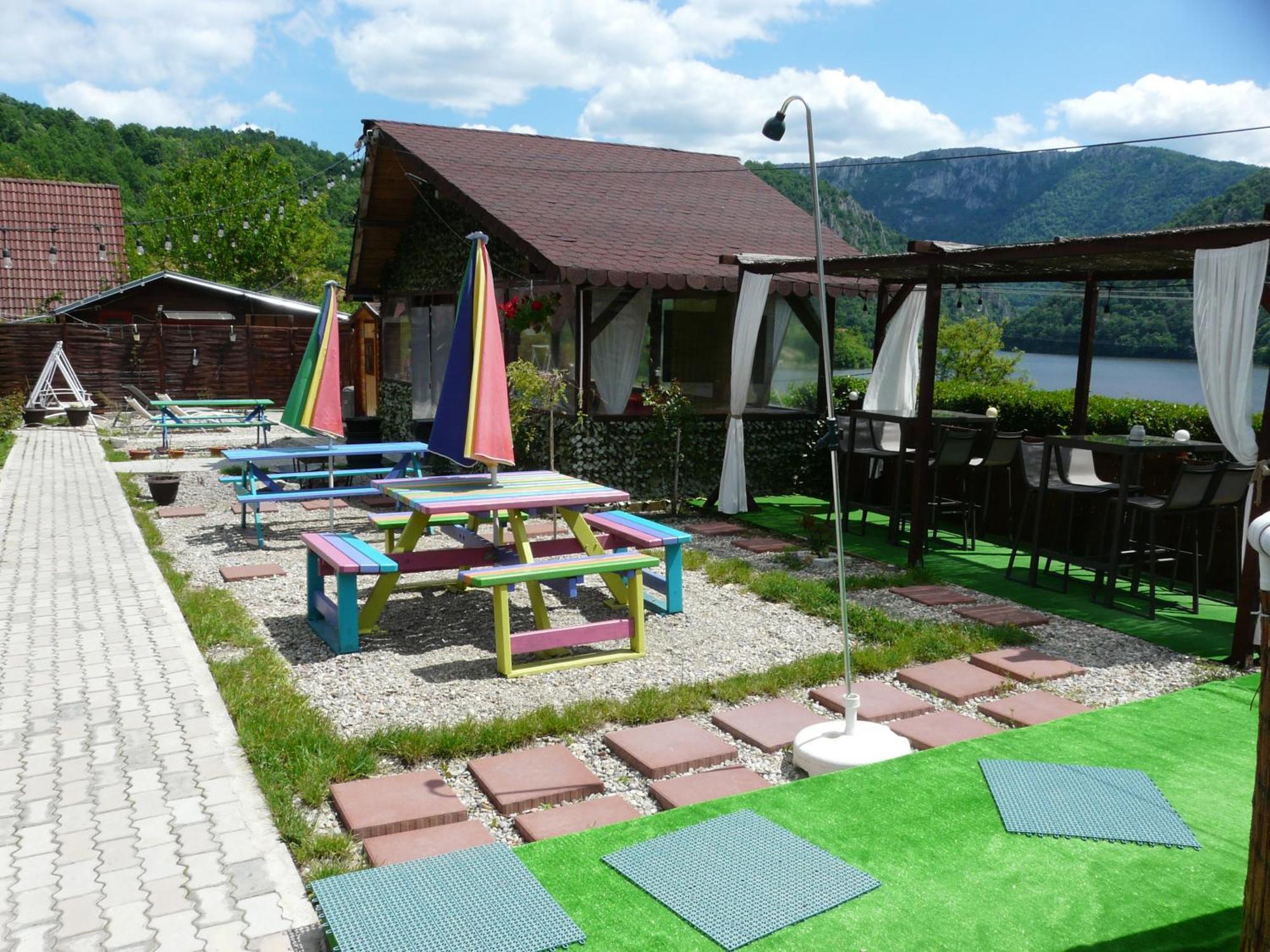 Clisura Dunarii Casutele Danca Ogradina Екстериор снимка